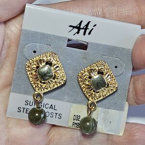Vintage AAi Gold Tone Green Dangling Earrings